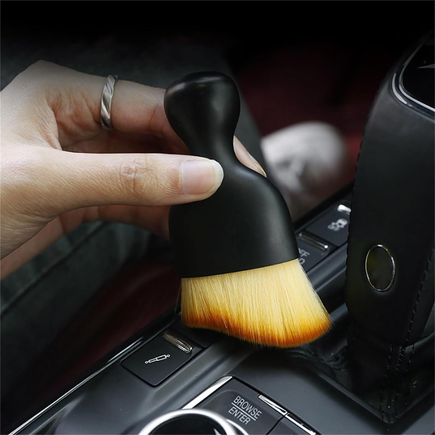 Medazy™ Detailing Car Vent Brush