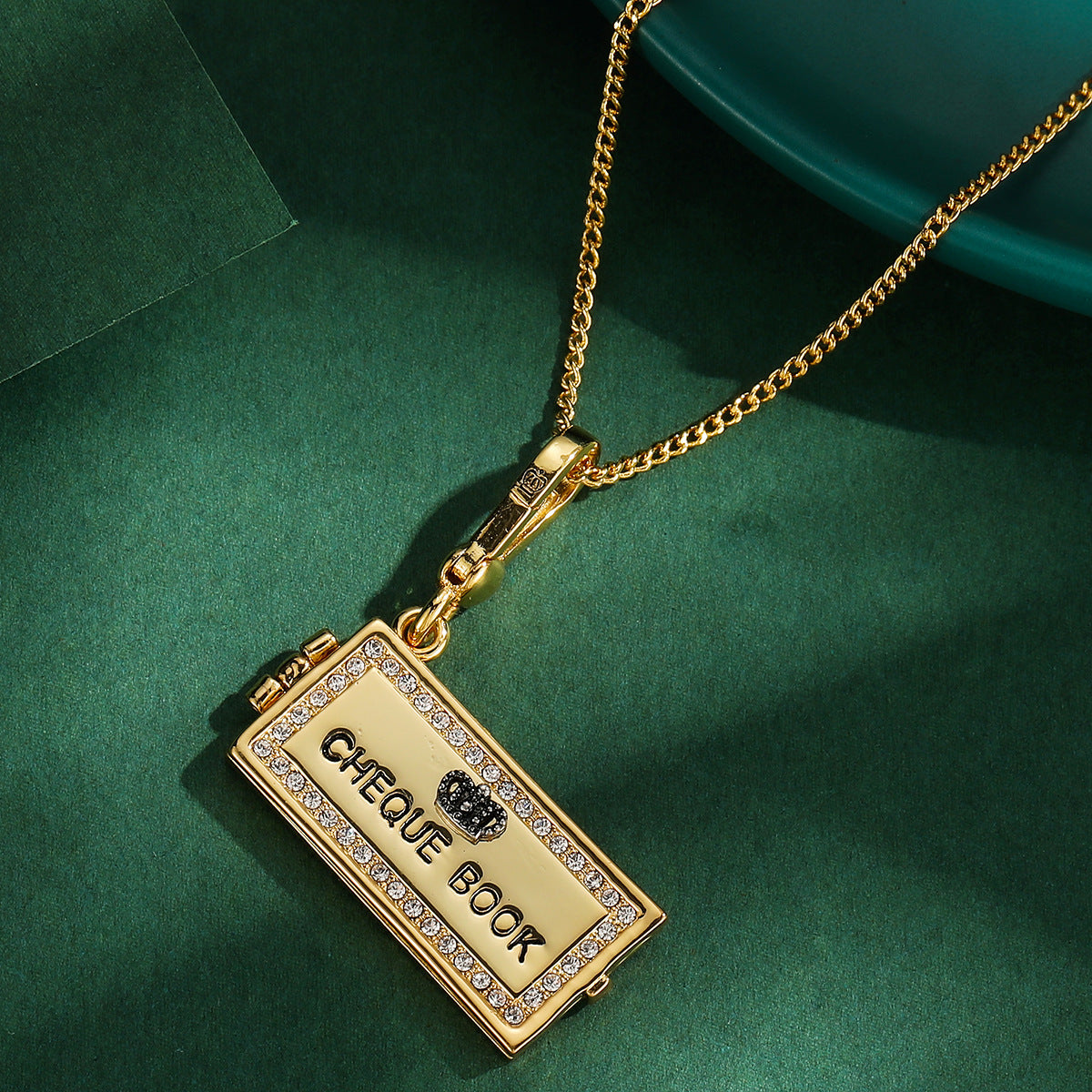 Pendant + Chain Without Packaging